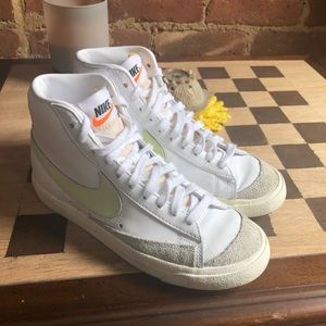 High top nike sneakers